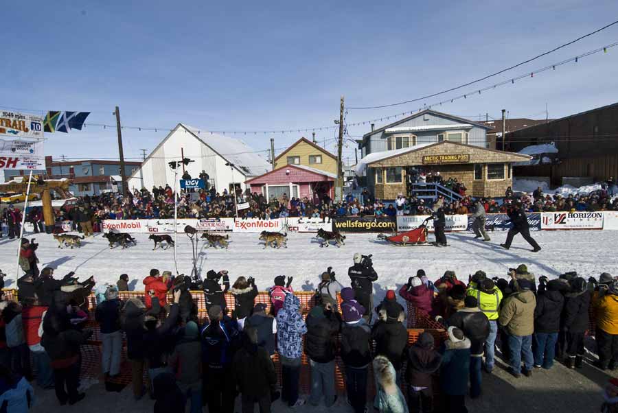 Lance winning on Front Street